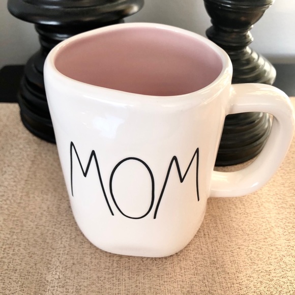 🆕Rae Dunn Ceramic MOM Mug & MOMMY IS MY VALENTINE Baby Bib Set - Picture 3 of 3